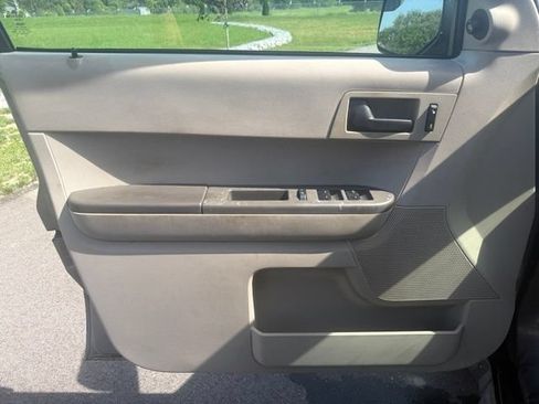 Used 2012 Ford Escape XLS FWD image 16