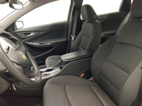Used 2025 Chevrolet Malibu LT FWD image 17