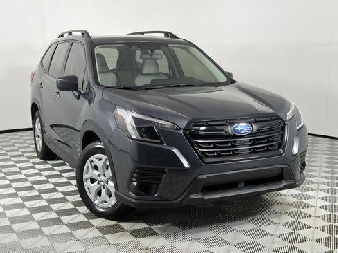 Used 2023 Subaru Forester AWD/4WD image 2