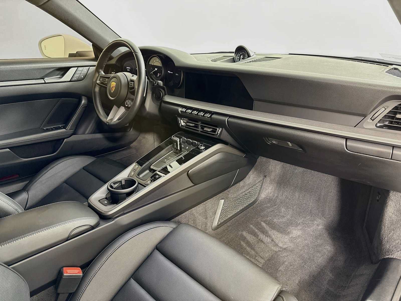 Certified 2022 Porsche 911 Carrera RWD image 28