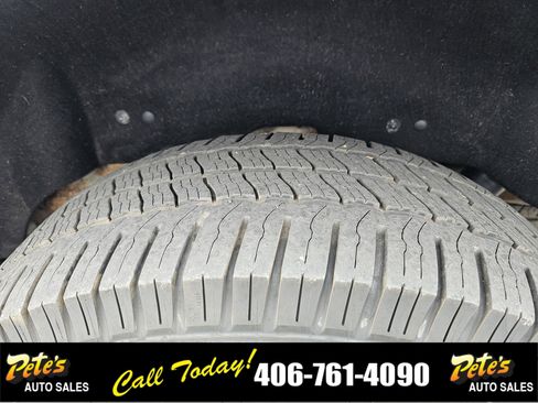 Used 2020 Chevrolet Suburban LT image 12