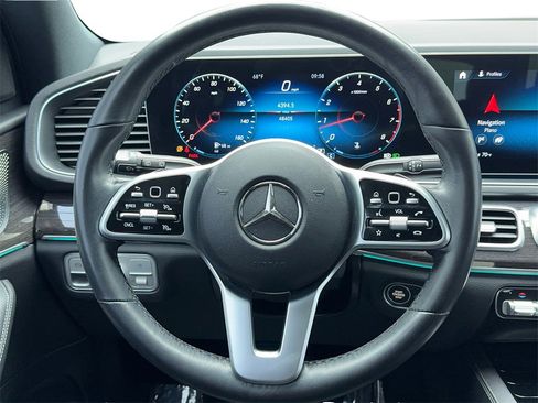 Used 2022 Mercedes-Benz GLE 350 w/ AMG Line Exterior image 18