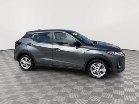 Used 2021 Nissan Kicks S FWD image 15