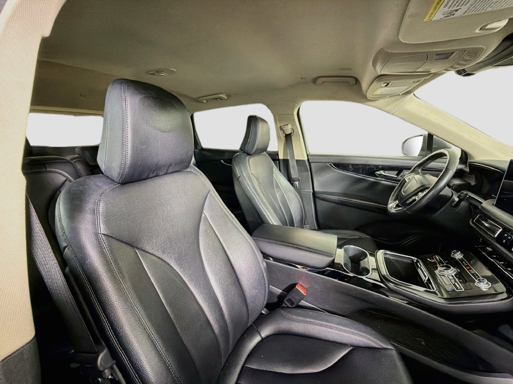Used 2022 Lincoln Nautilus FWD w/ Premium Package image 29