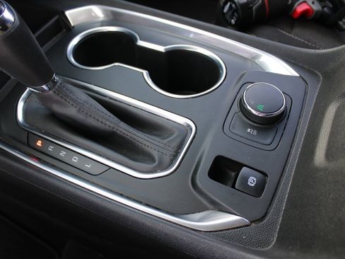 Used 2020 Chevrolet Traverse LS image 22