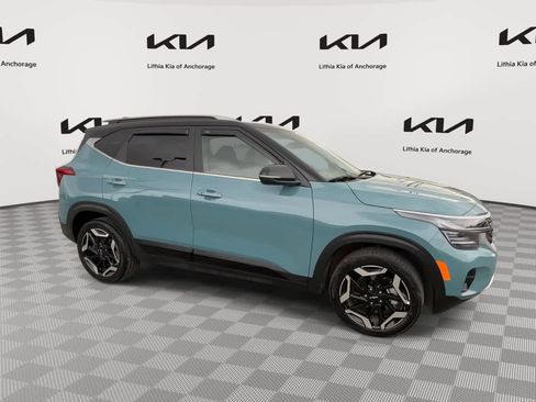 Used 2024 Kia Seltos SX AWD/4WD image 2