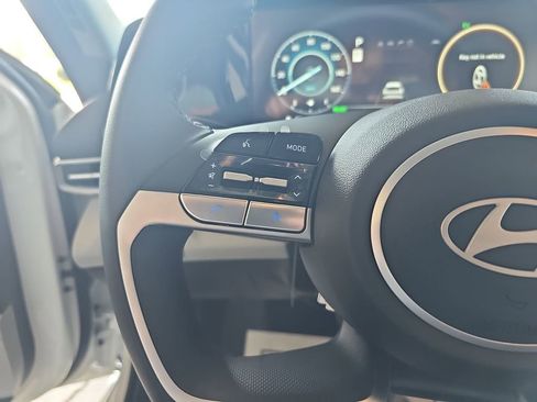 New 2026 Hyundai Elantra Limited image 18