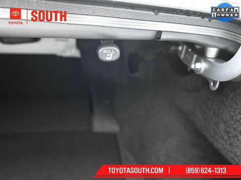 Used 2025 Toyota Camry LE image 31