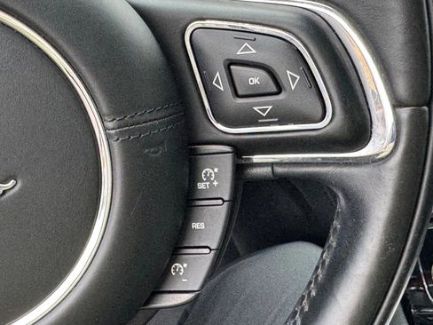 Used 2016 Jaguar XJ R-Sport image 21
