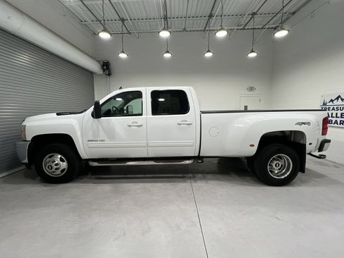 Used 2011 Chevrolet Silverado 3500 LTZ w/ LTZ Plus Package AWD/4WD image 5