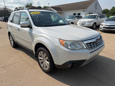 Used 2012 Subaru Forester 2.5X w/ Popular Pkg 3 AWD/4WD image 2