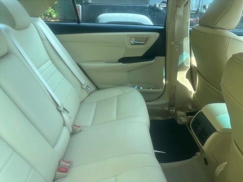 Used 2016 Toyota Camry XLE w/ Moonroof Package FWD image 18