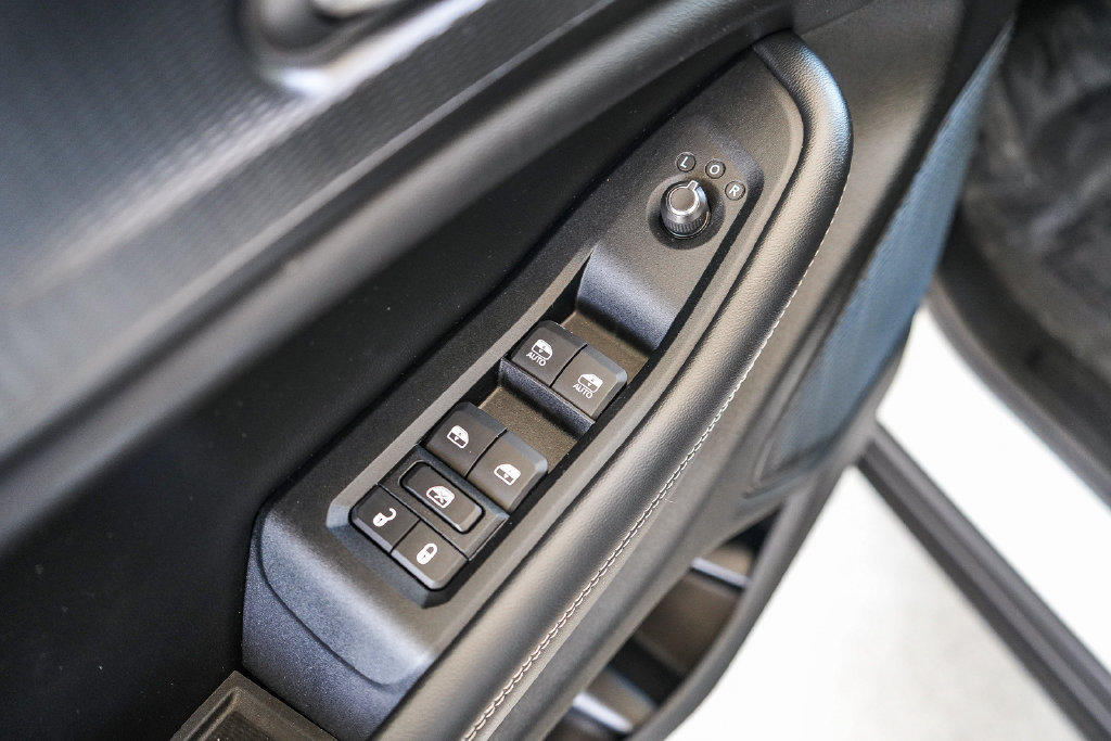 Used 2023 Jeep Grand Cherokee Altitude AWD/4WD image 20