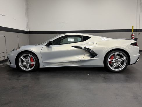 Used 2021 Chevrolet Corvette Stingray Preferred Cpe w/ Z51 Performance Package image 9