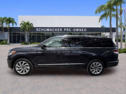 Used 2024 Lincoln Navigator L Reserve AWD/4WD image 4