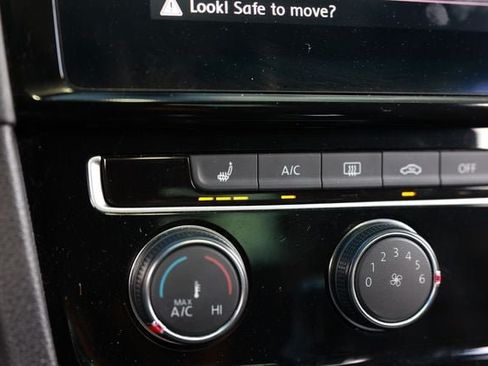 Used 2018 Volkswagen GTI SE FWD image 34