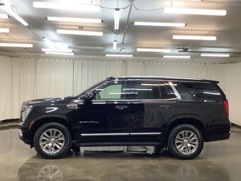 Used 2025 GMC Yukon Denali AWD/4WD image 10