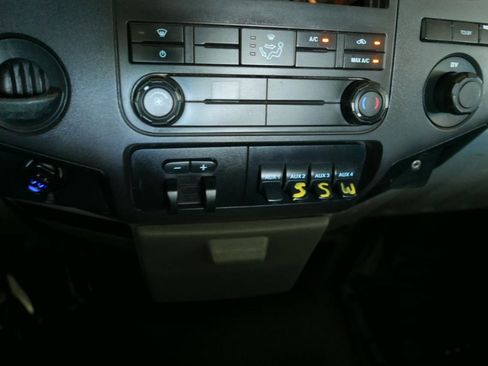 Used 2011 Ford F550 2WD Regular Cab Super Duty w/ Payload Upgrade Pkg image 11
