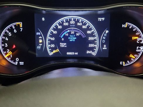 Used 2021 Jeep Grand Cherokee Limited AWD/4WD image 23