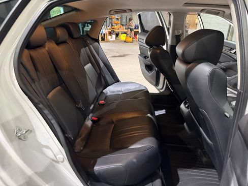 Used 2018 Honda Accord Touring image 22