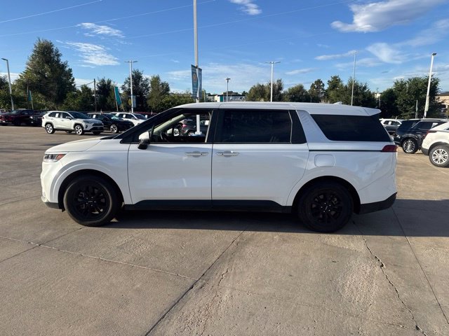 Used 2024 Kia Carnival LX FWD image 9