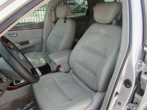 Used 2006 Hyundai Azera Limited image 10