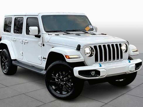 Used 2021 Jeep Wrangler Unlimited Sahara image 2