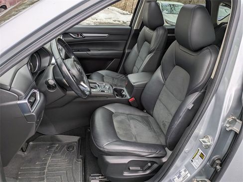 Used 2017 MAZDA CX-5 Touring w/ Preferred Equipment Package image 7