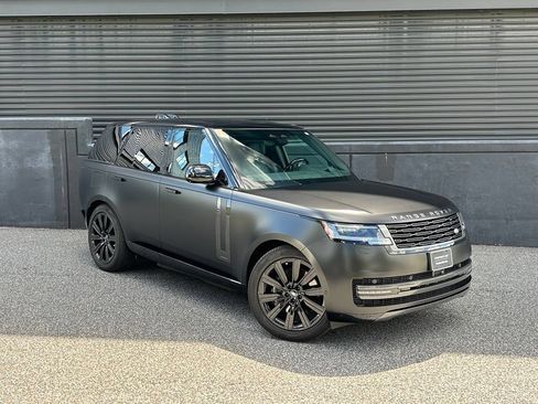 Used 2024 Land Rover Range Rover Autobiography AWD/4WD image 12