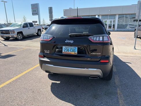 Used 2019 Jeep Cherokee Limited AWD/4WD image 4