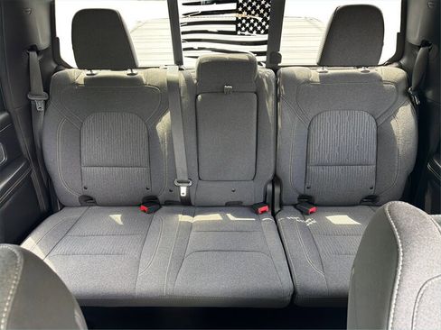 Used 2019 RAM 1500 Big Horn AWD/4WD image 14