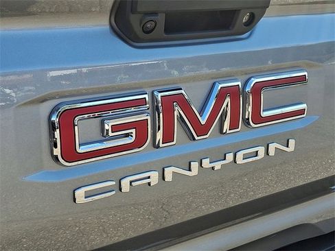 New 2026 GMC Canyon Elevation w/ Convenience Package image 18
