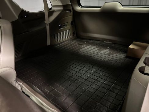 Used 2023 GMC Yukon Denali image 24