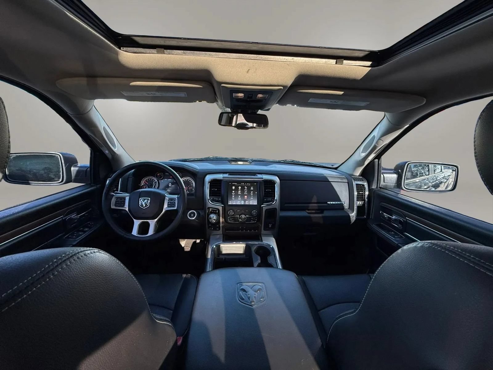 Used 2016 RAM 1500 Laramie w/ Convenience Group AWD/4WD image 40