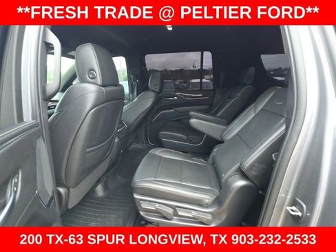 Used 2022 Cadillac Escalade ESV Luxury image 7