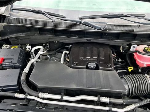 Used 2023 Chevrolet Silverado 1500 Custom AWD/4WD image 32