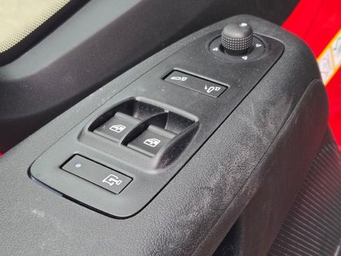 New 2025 RAM ProMaster 1500 w/ Quick Order Package 22G SLT image 13