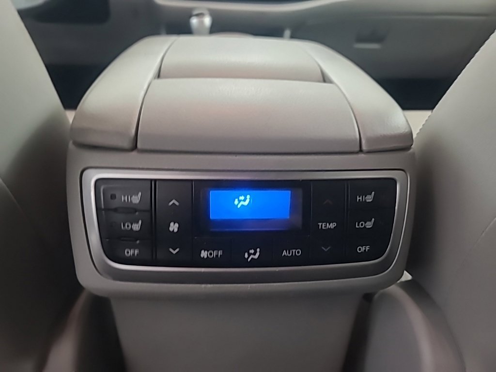 Used 2018 Toyota Highlander Limited Platinum AWD/4WD image 23