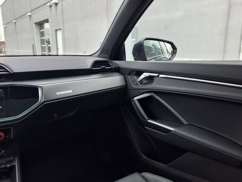 Used 2025 Audi Q3 2.0T Premium w/ Convenience Package image 22