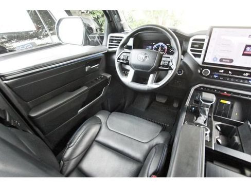 Used 2023 Toyota Tundra Platinum AWD/4WD image 7