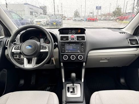 Used 2017 Subaru Forester 2.5i w/ Alloy Wheel Package image 13