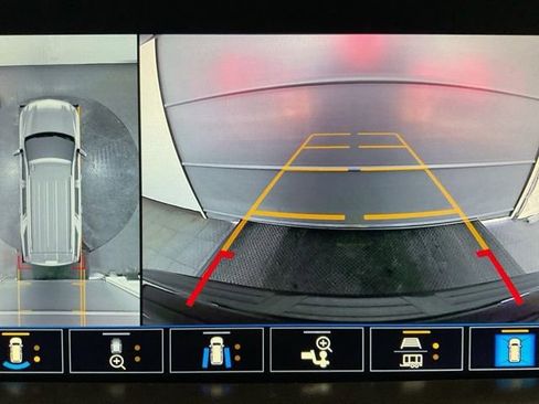 Certified 2021 Chevrolet Tahoe LT w/ LT Signature Package image 19