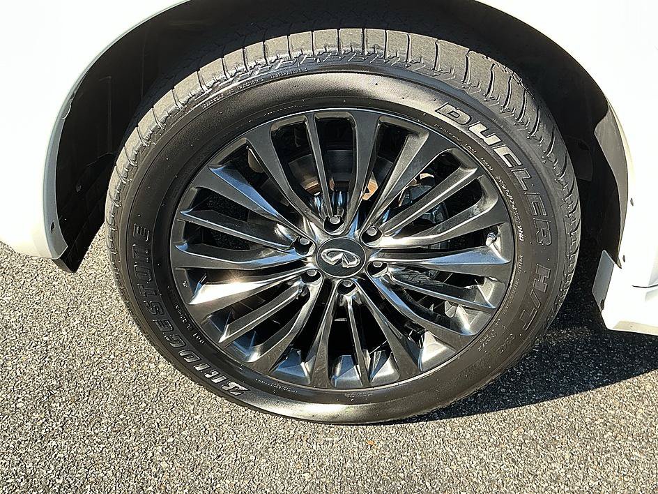 Used 2022 INFINITI QX80 Sensory w/ Cargo Package AWD/4WD image 7