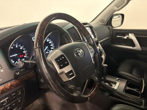 Used 2015 Toyota Land Cruiser AWD/4WD image 14