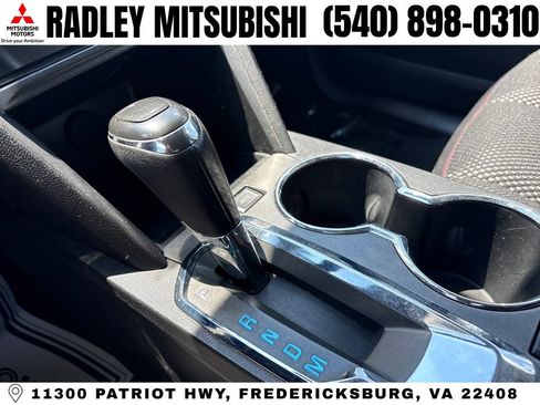 Used 2017 Chevrolet Equinox LT w/ Convenience Package FWD image 11