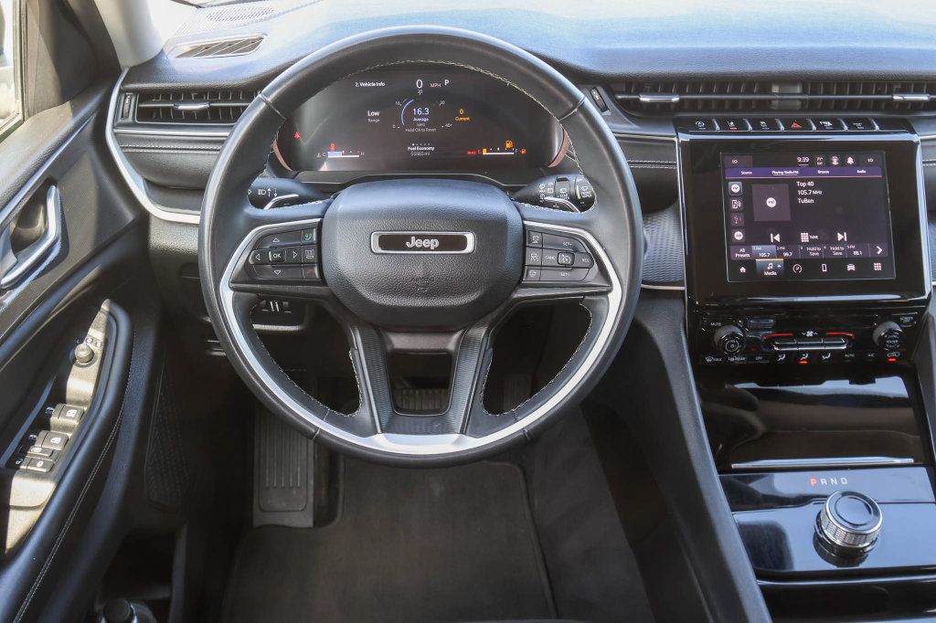 Used 2023 Jeep Grand Cherokee L Laredo AWD/4WD image 20