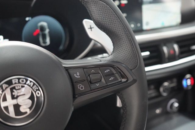 New 2025 Alfa Romeo Stelvio Sprint AWD/4WD image 20