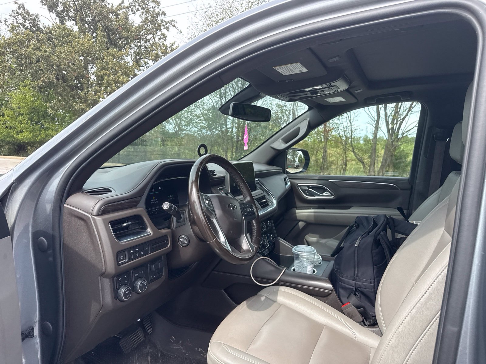 Used 2022 Chevrolet Suburban Z71 w/ Z71 Off-Road Package AWD/4WD image 5