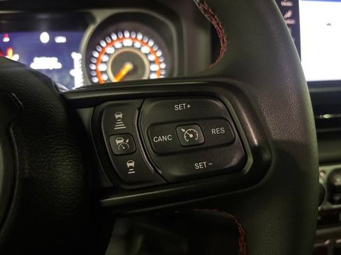 Used 2024 Jeep Wrangler Unlimited Rubicon w/ Convenience Group AWD/4WD image 33