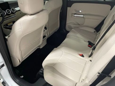 Used 2025 Mercedes-Benz GLB 250 GLB 250 image 16